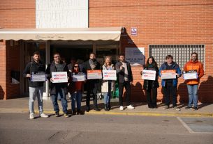 Compromís al centre de salut Carinyena.